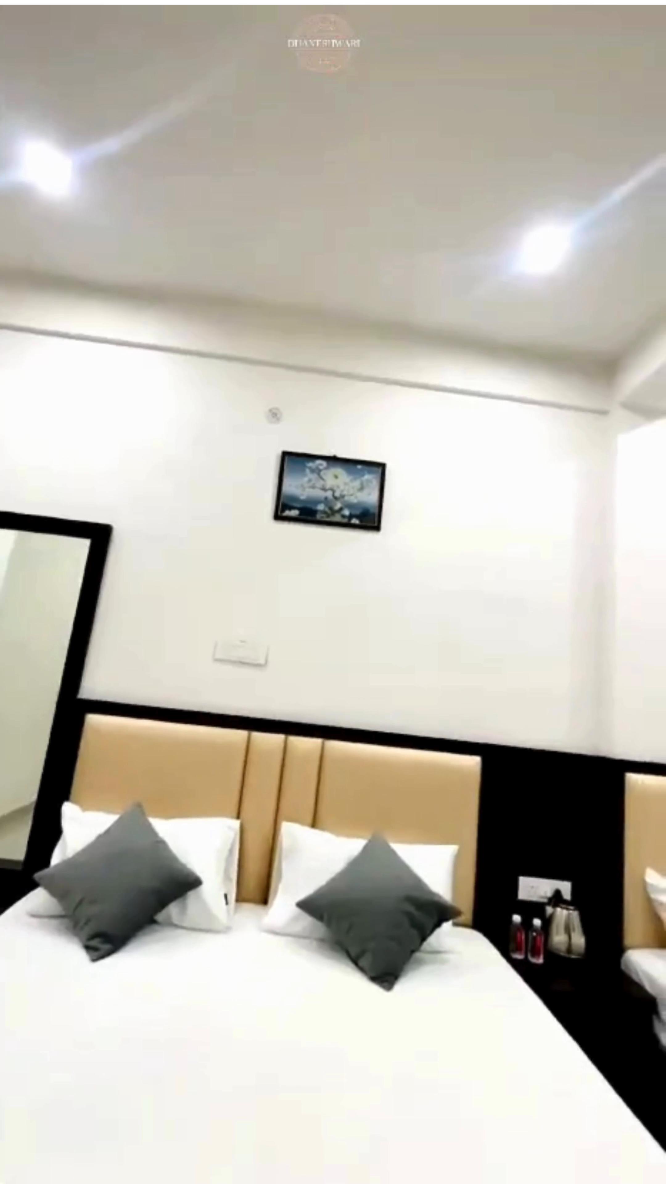 Dhaneshwari Luxury Homestay - Tap to explore photos