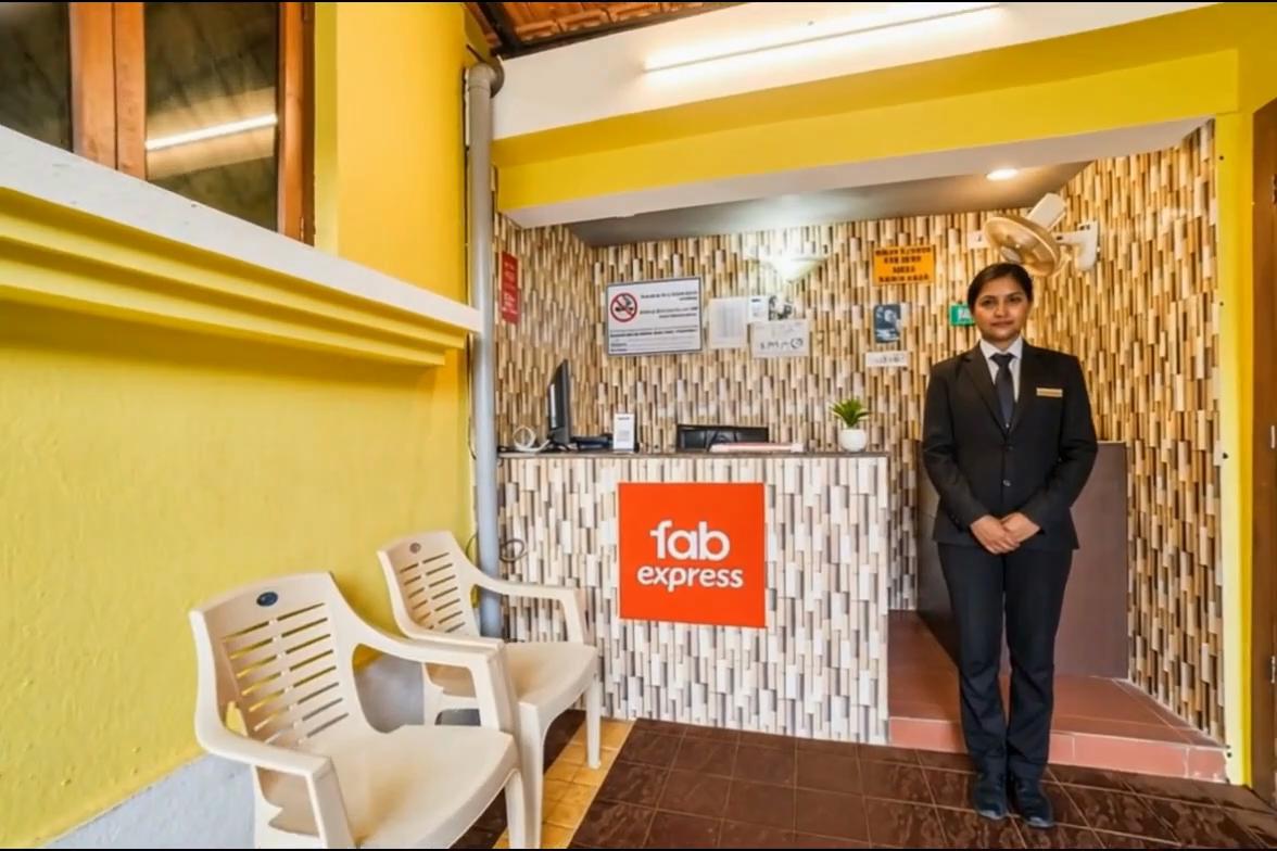 FabHotel La Pablo - Nr. Chapora Fort - Tap to explore photos